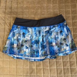 Lulu lemon skirt